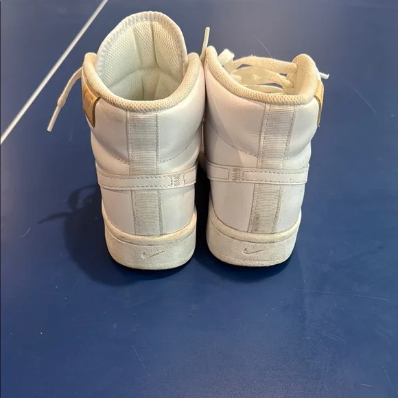 Nike Women’s Court Royal 2 Sneakers - Picture 4 of 5